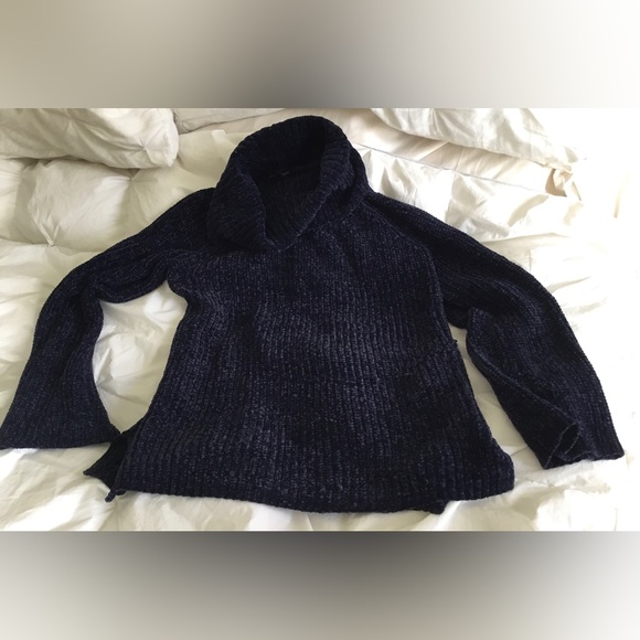 Lucky Brand cowl neck sweater. S oversized Excellent condition, Extremely Cozy! - Picture 5 of 7